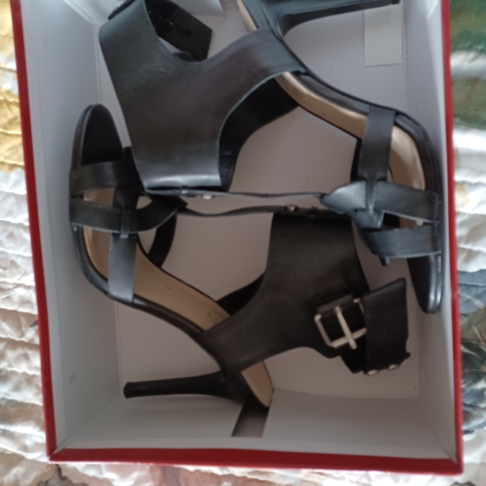 Shoes - Picture 9 of 9